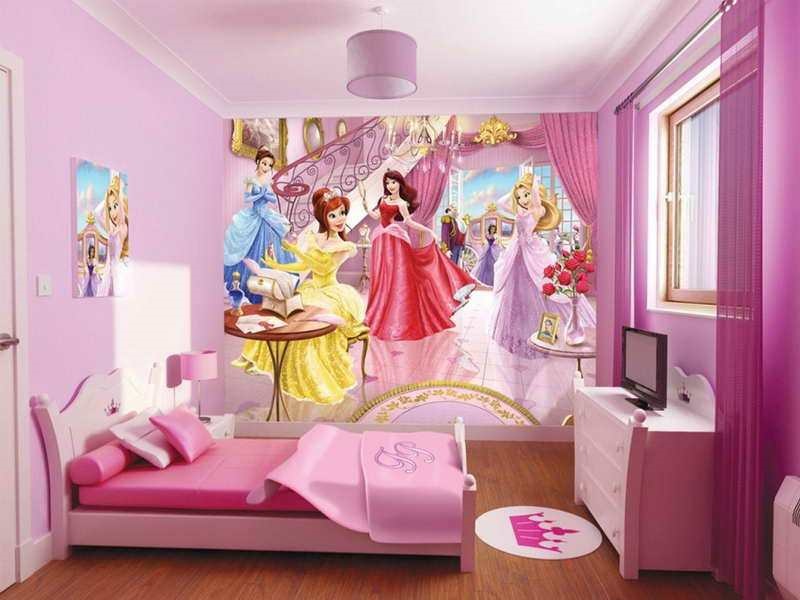 в комнате девочки можно задекорировать изображением принцесс фото